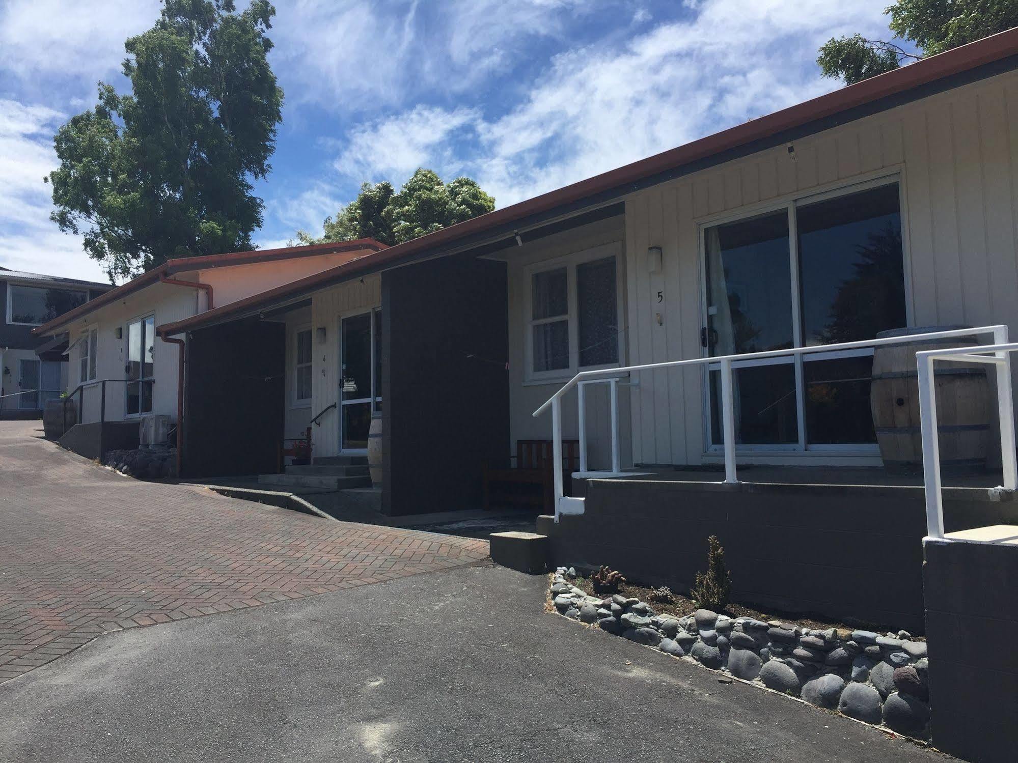 Dunrovin Motel เทาโป ภายนอก รูปภาพ